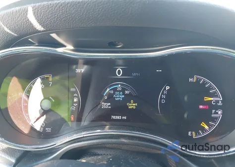 2018 Jeep Grand Cherokee Laredo E 4X2 from USA, damaged, VIN 1C4RJEAG1JC480367